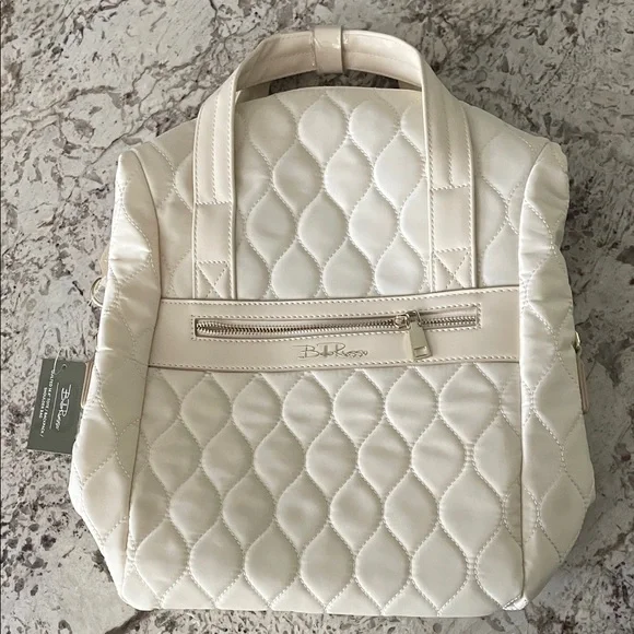 Bella Russo | Bags | Bella Russo Ivory Quilted Backpack  display picture 1